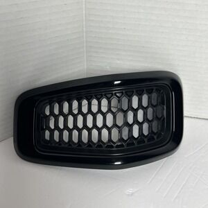 2014-2018 Jeep Cherokee Grille Insert #1